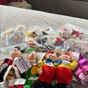 Alice in Wonderland beanbag set-Disney Plush Toy Collection -new